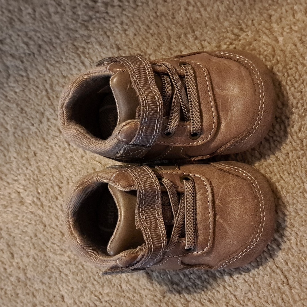 Stride Rite Baby Size 2 Boots